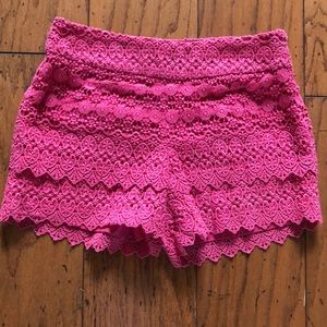 Adorable, feminine, sz. 2 lace, lined Loft shorts